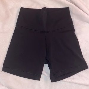 TNA Atmosphere High Rise 7” Biker Shorts